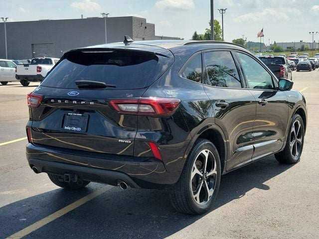 Used 2023 Ford Escape ST-Line Select w/ Tech Pack #2 AWD/4WD image 4