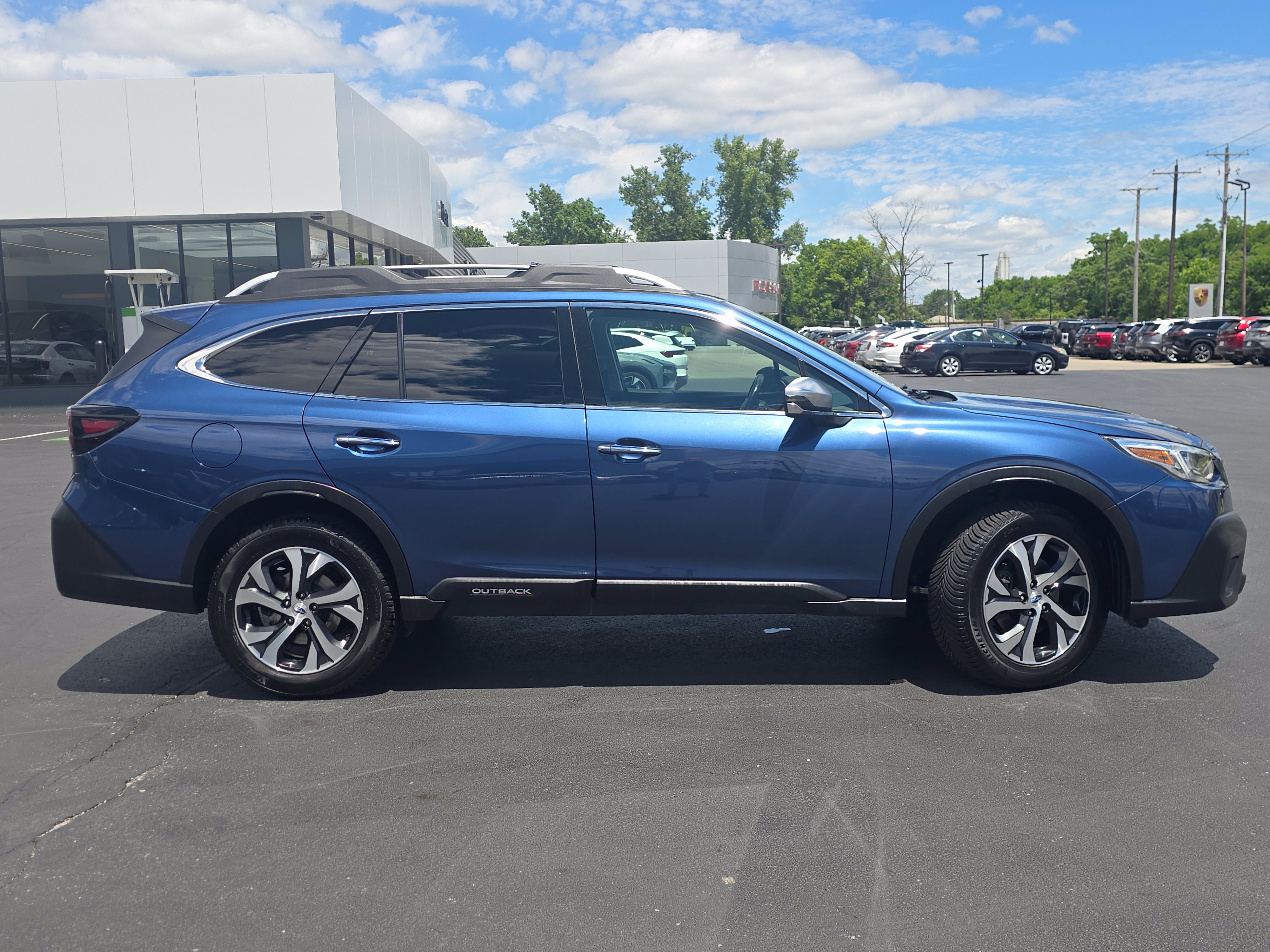 Used 2020 Subaru Outback Touring XT AWD/4WD image 8