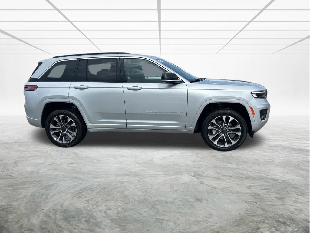 New 2025 Jeep Grand Cherokee Overland w/ Adv Protech Group III image 3