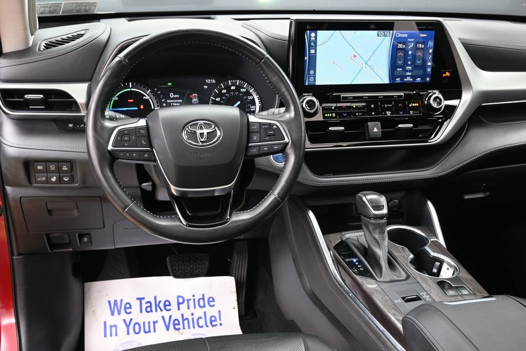 Used 2021 Toyota Highlander Platinum AWD/4WD image 32