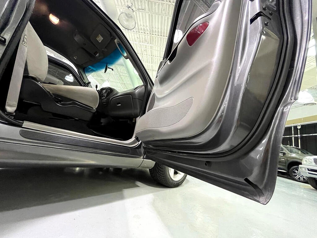 Used 2003 Ford F150 Lightning image 15