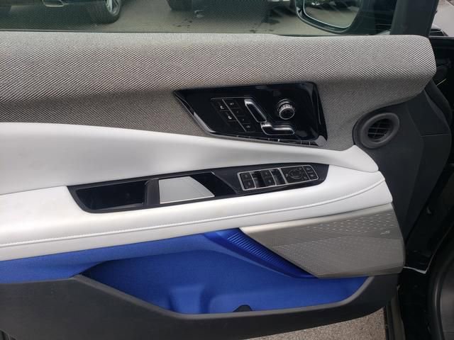 New 2026 Cadillac Optiq Luxury 1 image 10