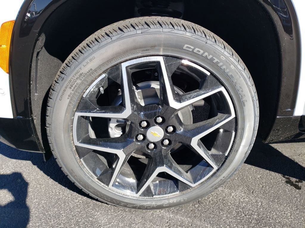 New 2026 Chevrolet Traverse High Country w/ LPO, Floor Liner Package image 25