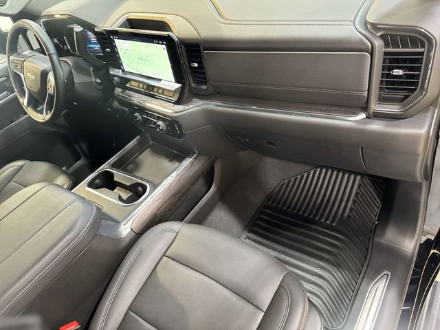 Used 2025 Chevrolet Silverado 2500 LTZ w/ LTZ Convenience Package image 28