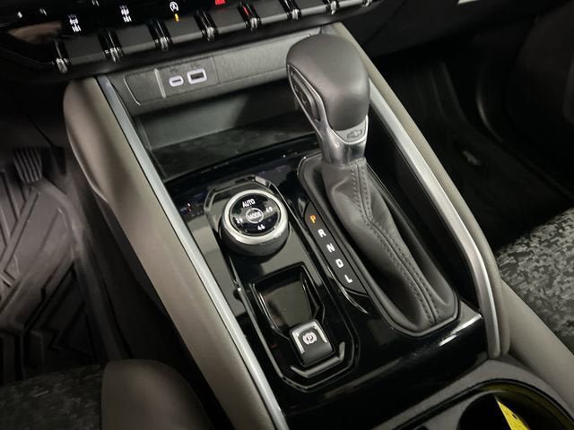 Certified 2024 Chevrolet Colorado ZR2 w/ ZR2 Bison Edition AWD/4WD image 15