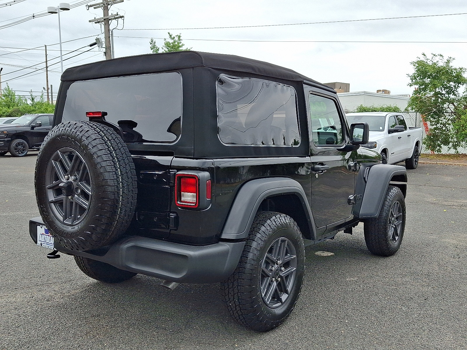 Used 2024 Jeep Wrangler Sport S image 7