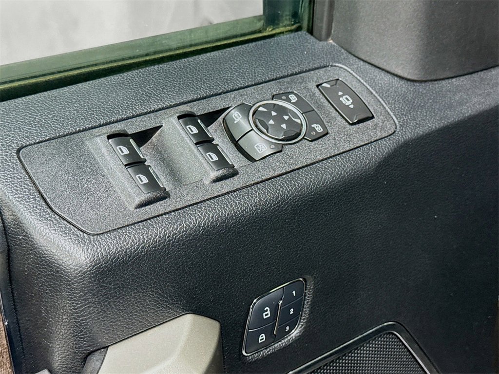 Used 2017 Ford F350 Lariat image 17