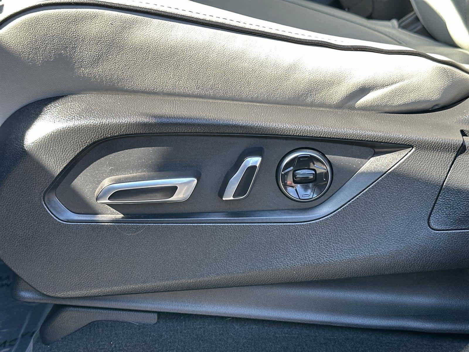 Used 2022 Acura MDX SH-AWD w/ Advance Package image 24