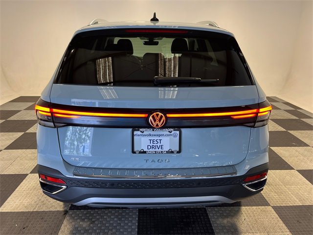 New 2026 Volkswagen Taos SE image 4