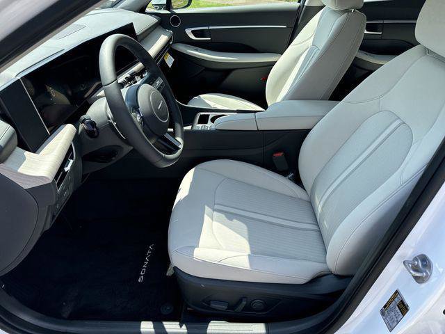 New 2025 Hyundai Sonata SEL image 9