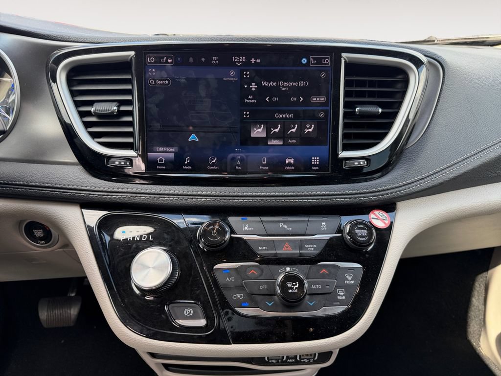 Used 2024 Chrysler Pacifica Limited FWD image 11