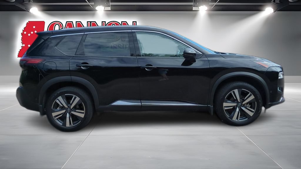 Used 2023 Nissan Rogue SL w/ SL Premium Package FWD image 4
