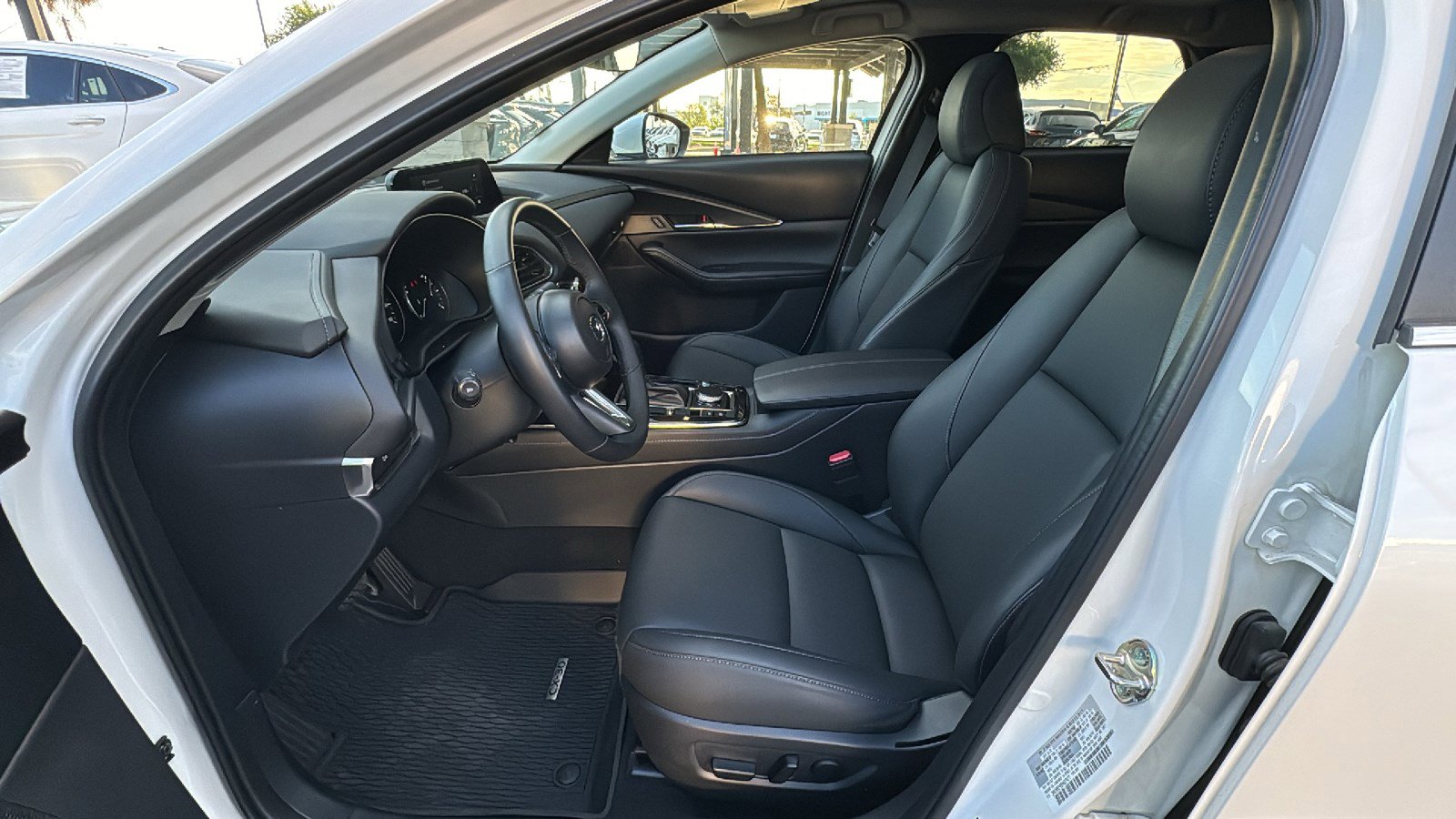 Certified 2025 MAZDA CX-30 AWD 2.5 S w/ Preferred Package image 14