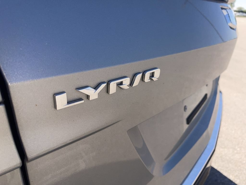 Certified 2024 Cadillac Lyriq Luxury AWD/4WD image 4