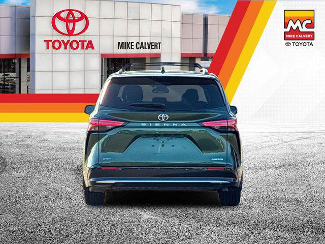 Certified 2026 Toyota Sienna Limited FWD image 4