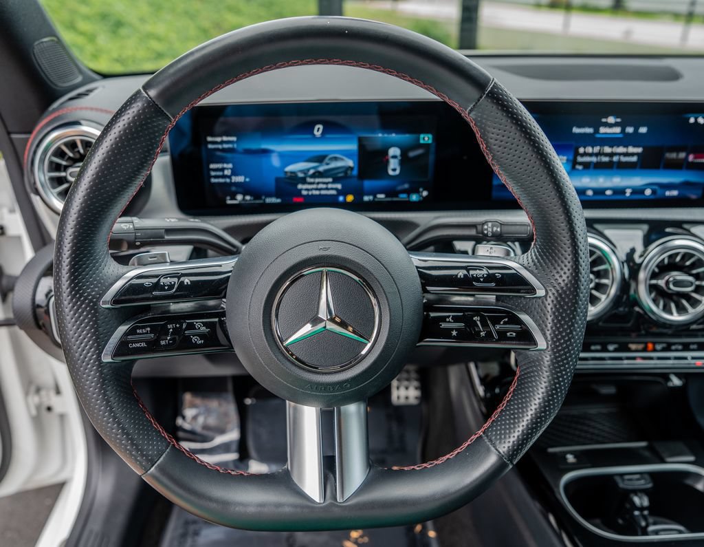Used 2024 Mercedes-Benz CLA 250 4MATIC image 5