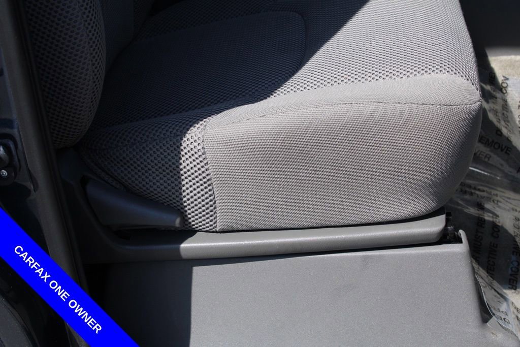 Used 2015 Nissan Frontier SV w/ SV Value Truck Package AWD/4WD image 20