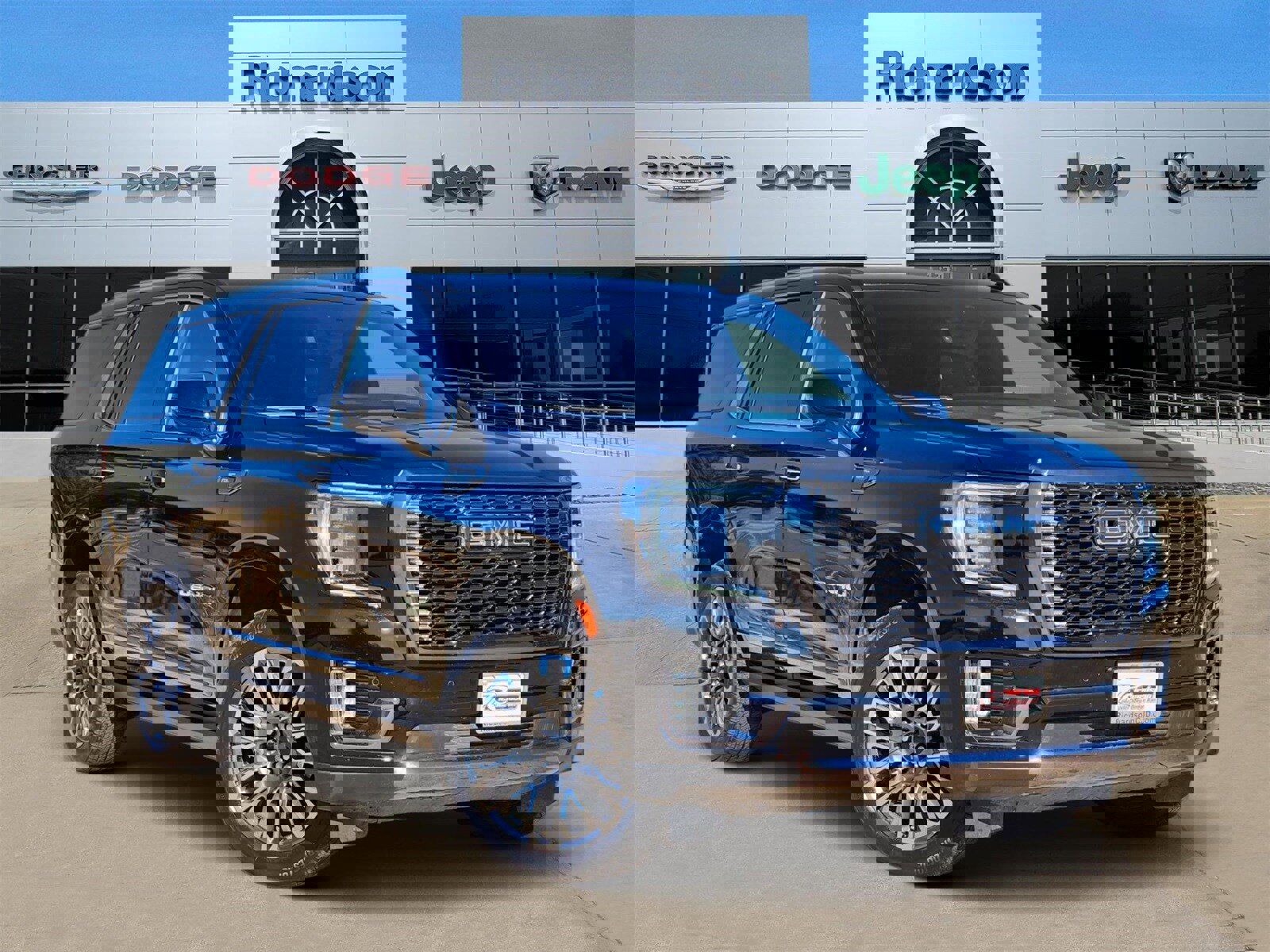 Used 2024 GMC Yukon Denali Ultimate w/ LPO, Floor Liner Package image 1