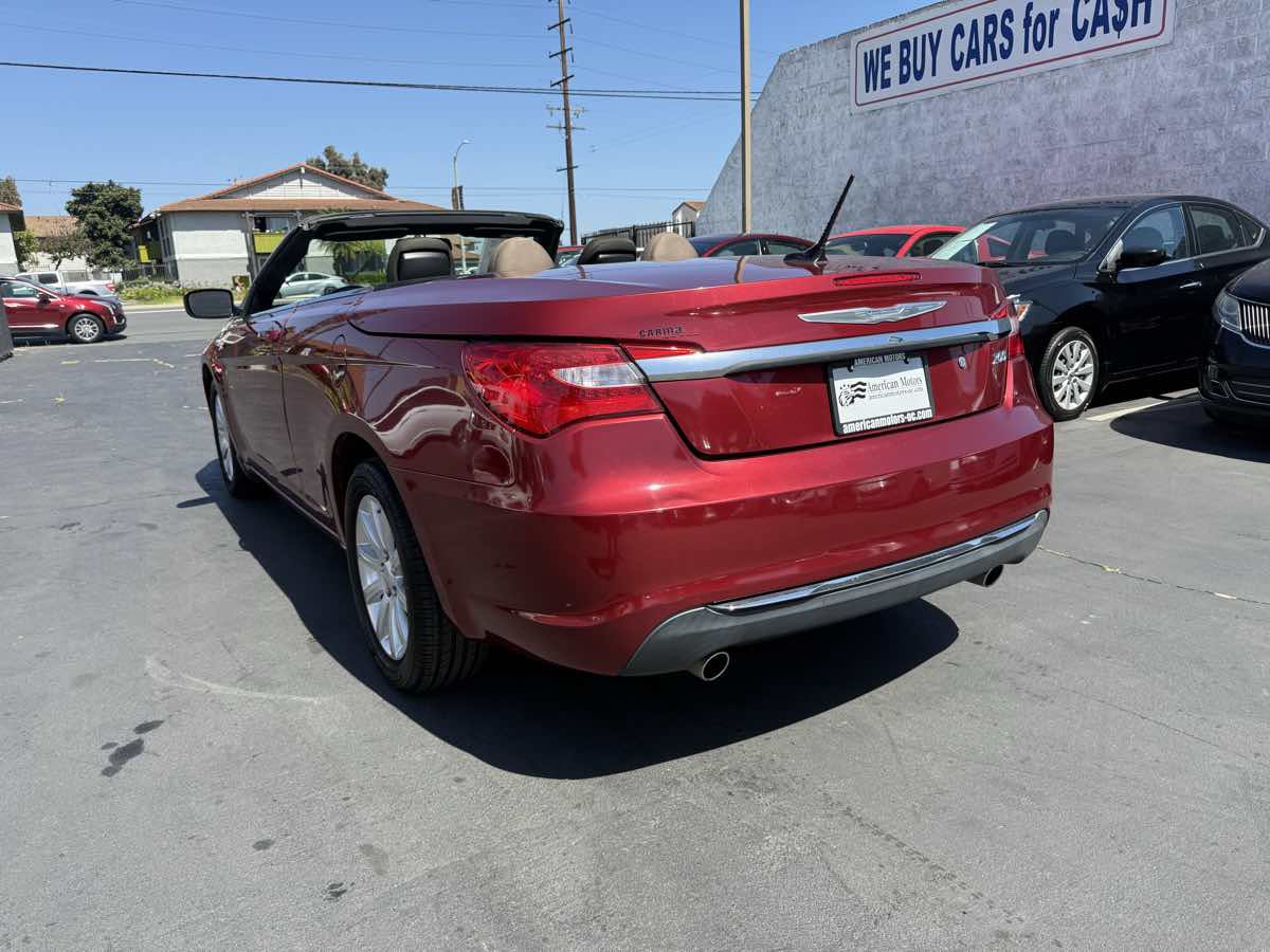 Used 2011 Chrysler 200 Touring w/ Cold Weather Group FWD image 2