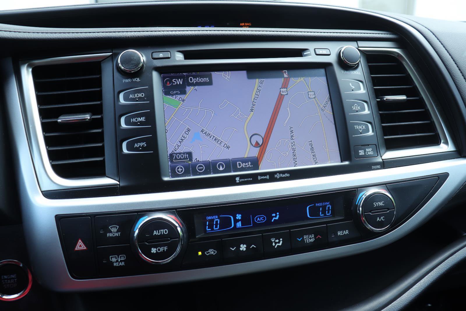 Used 2019 Toyota Highlander SE FWD image 33