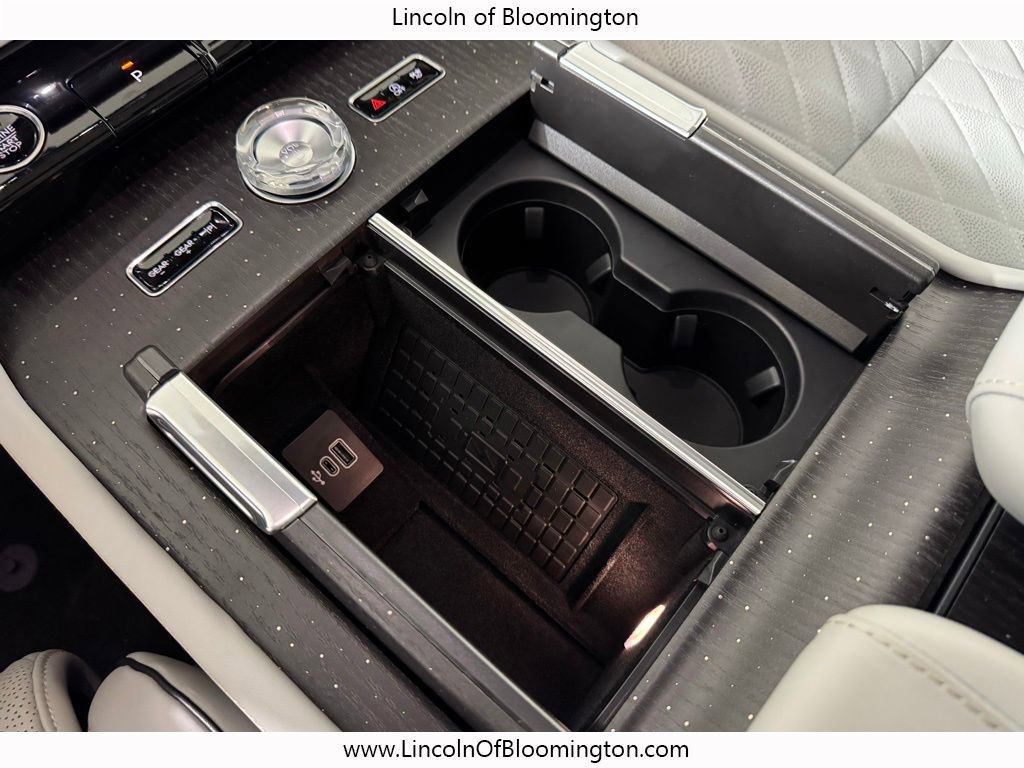 New 2025 Lincoln Navigator L Black Label image 44