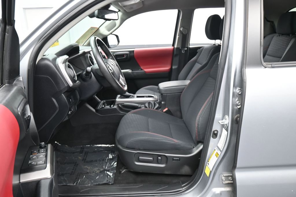 Used 2023 Toyota Tacoma SR5 RWD image 11