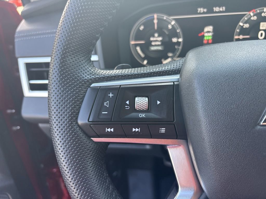 Used 2023 Mitsubishi Outlander 4WD Plug-In Hybrid image 17