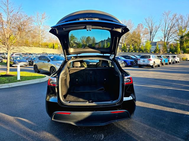 Used 2023 Tesla Model Y Performance image 10