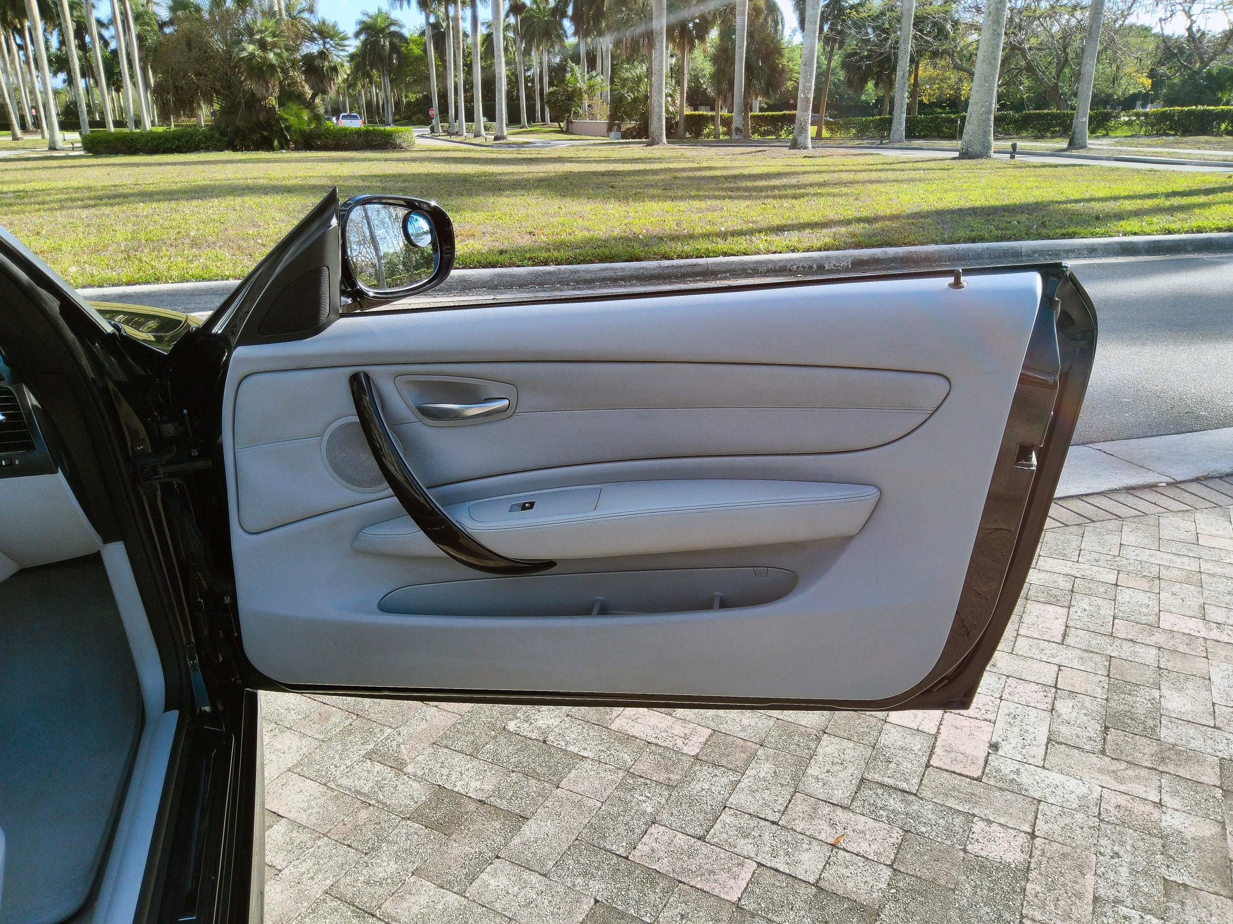 Used 2011 BMW 128i 128i Convertible 2D image 27