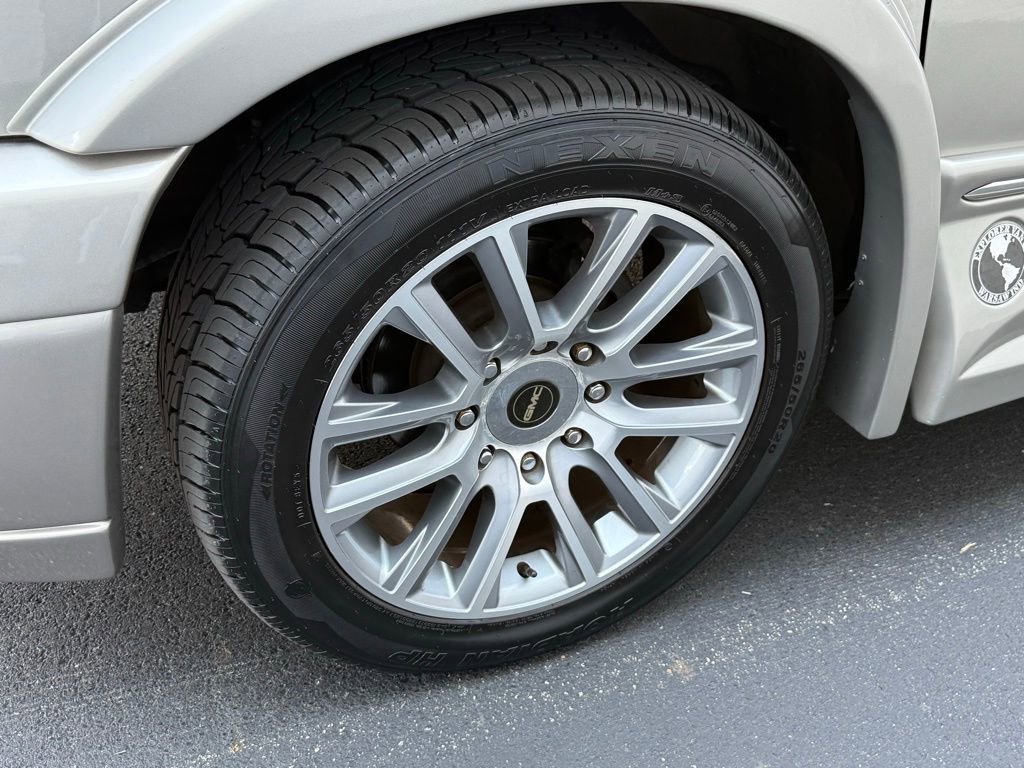 Used 2020 GMC Savana 2500 Explorer Limited SE w/ Enhanced Convenience Package image 13