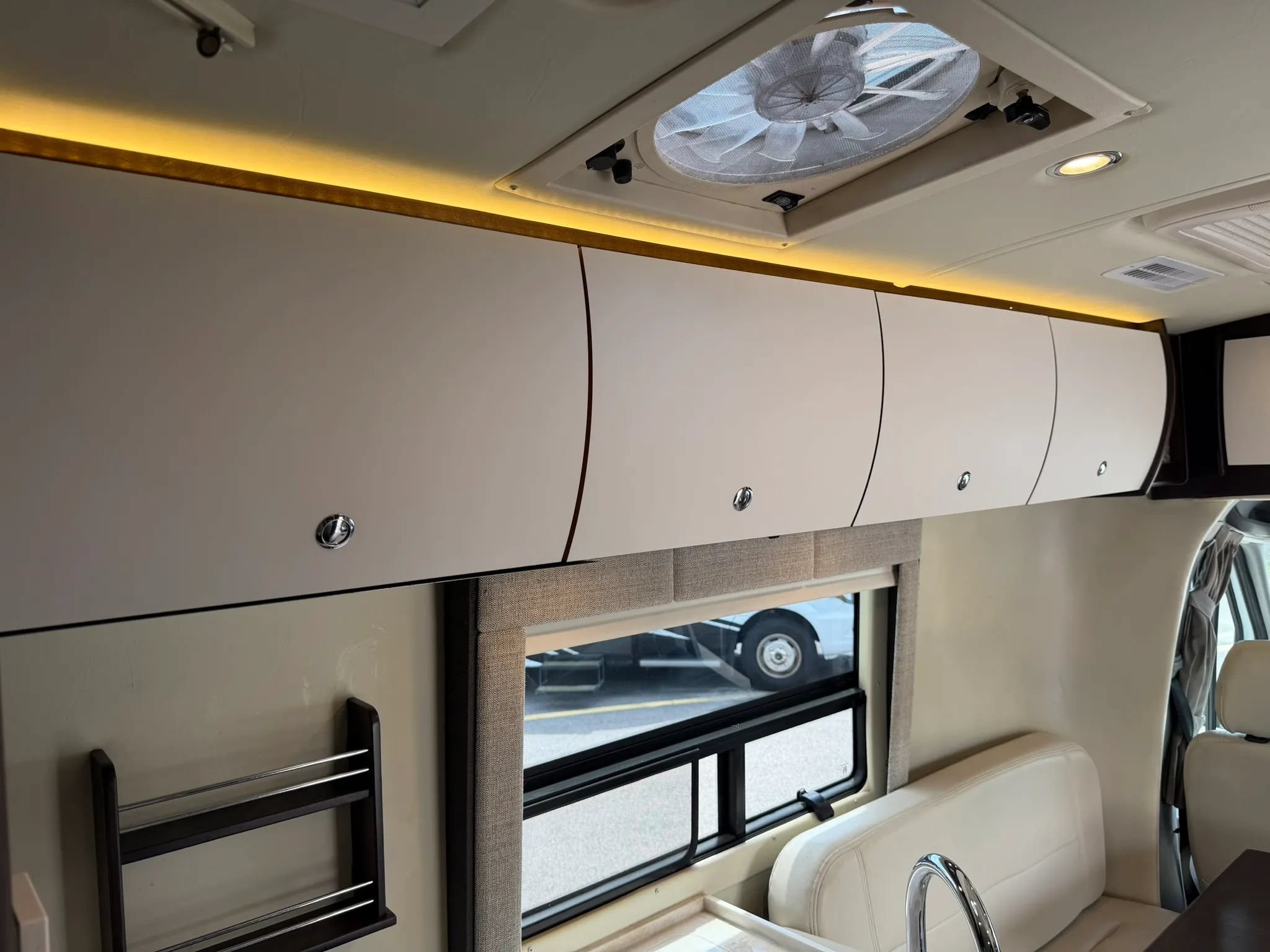 Used 2015 Mercedes-Benz Sprinter 3500 image 36