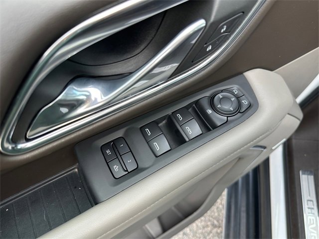 Used 2023 Chevrolet Suburban LT image 20