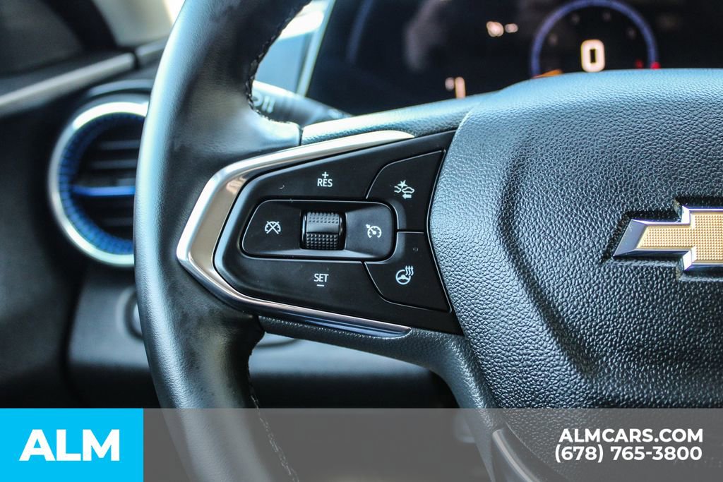 Used 2025 Chevrolet Trax LT w/ LT Convenience Package image 27