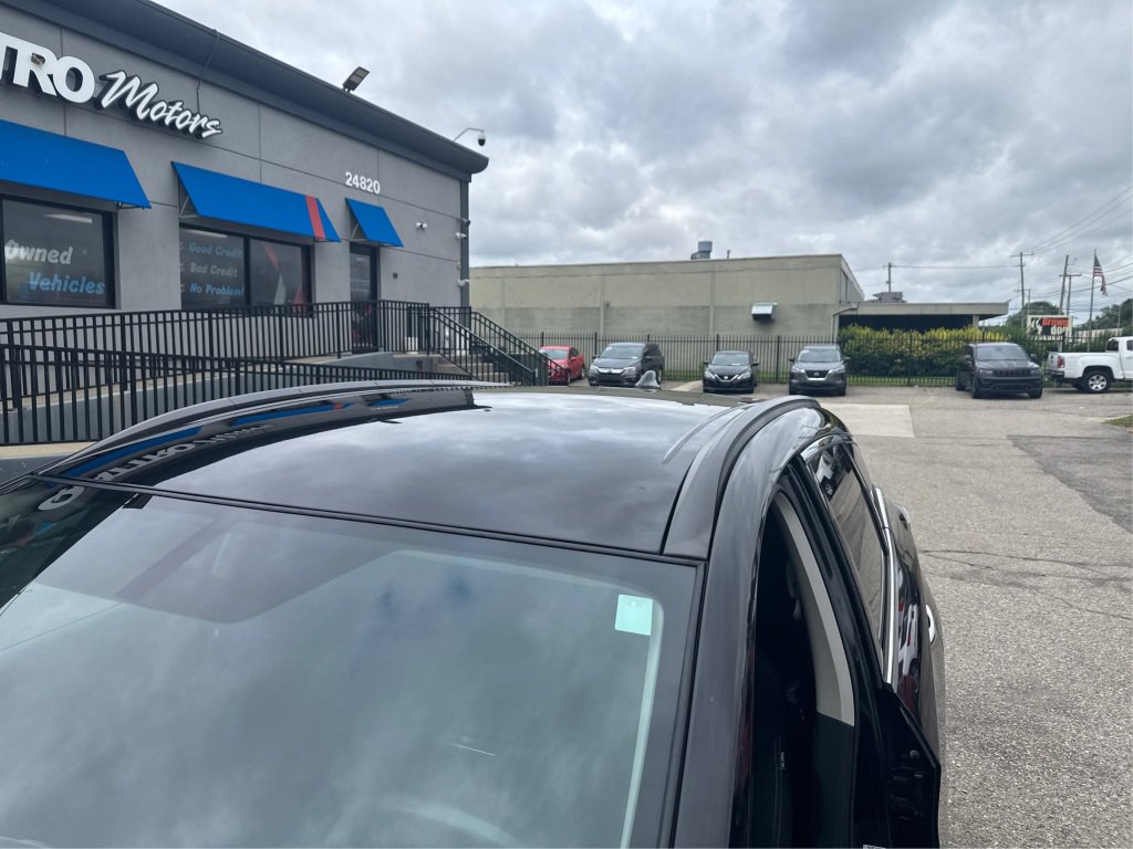 Used 2018 Nissan Murano SV image 14