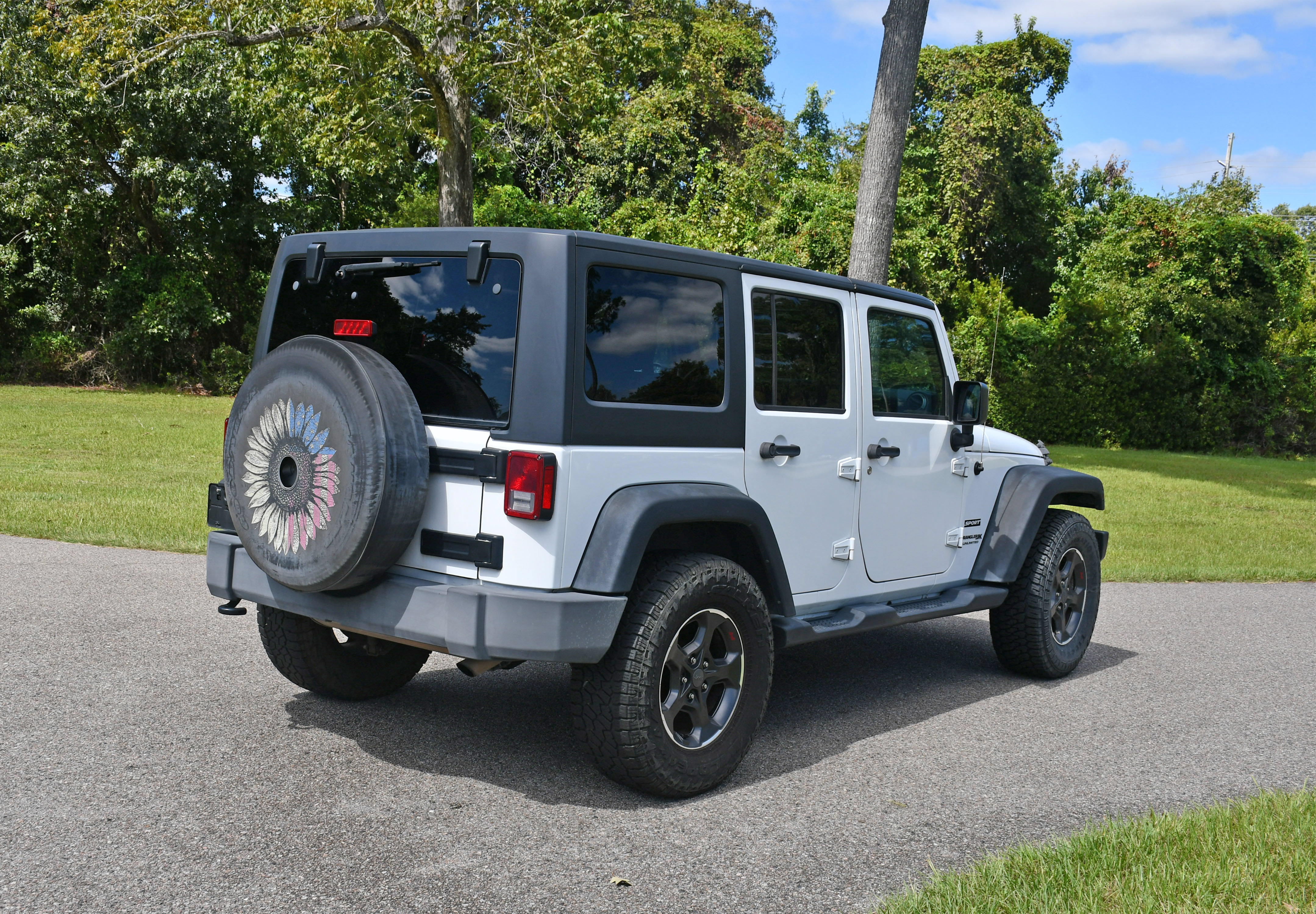 Used 2018 Jeep Wrangler Unlimited Sport S AWD/4WD image 4
