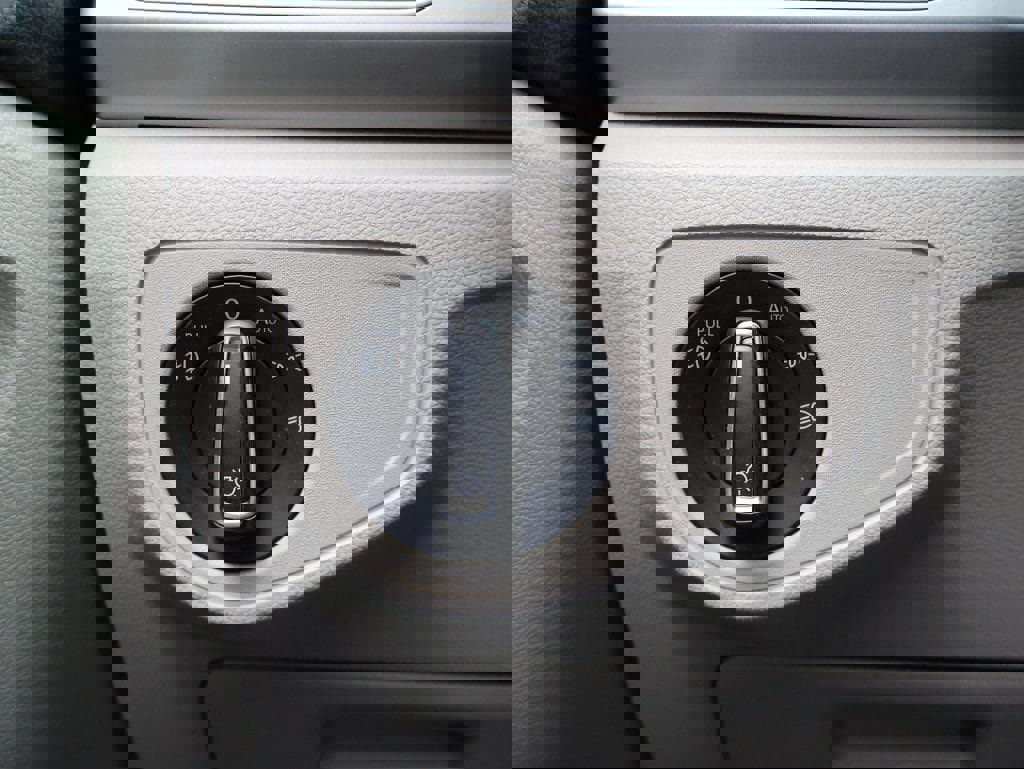 Used 2018 Volkswagen Atlas SE image 33