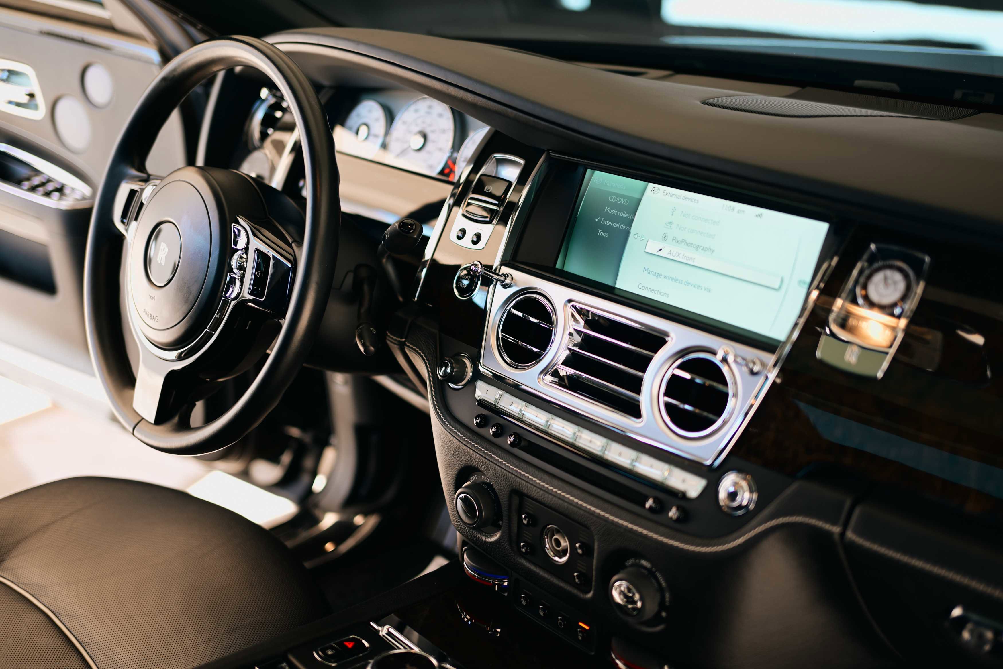 Used 2014 Rolls-Royce Ghost image 23