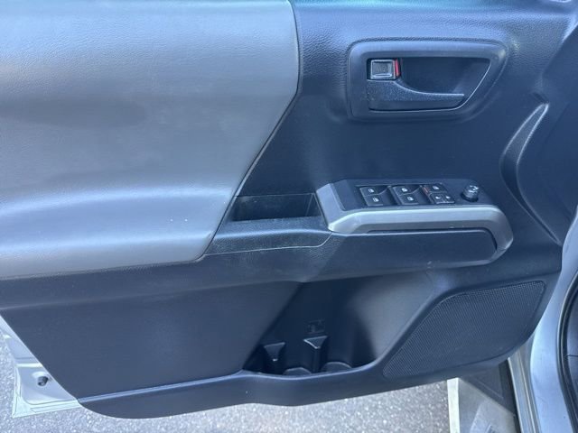 Used 2019 Toyota Tacoma SR5 RWD image 7