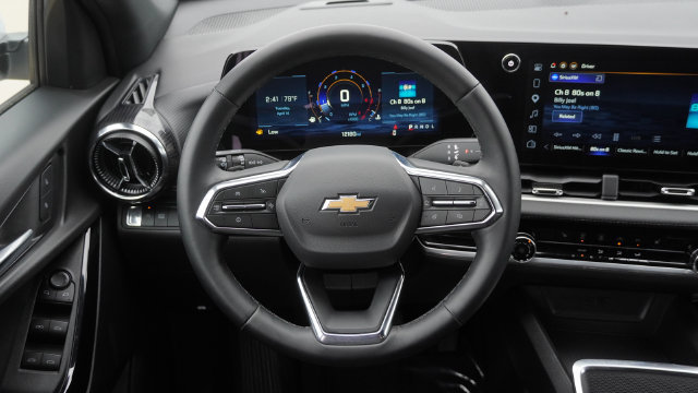 Used 2026 Chevrolet Equinox LT FWD image 18