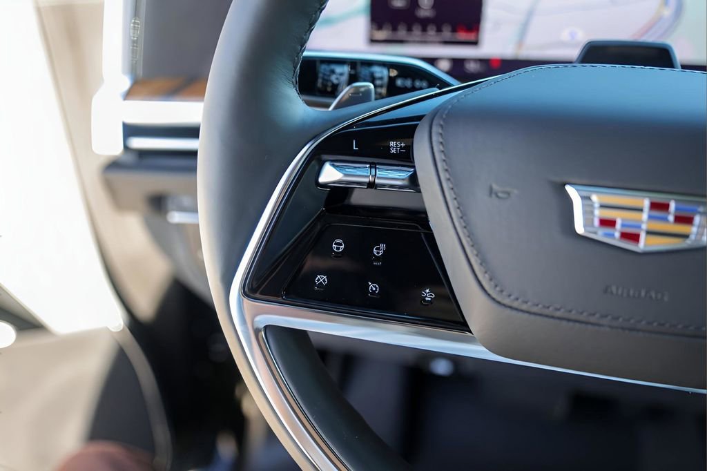 Certified 2025 Cadillac Escalade Sport Platinum w/ LPO, Floor Liner Package image 14