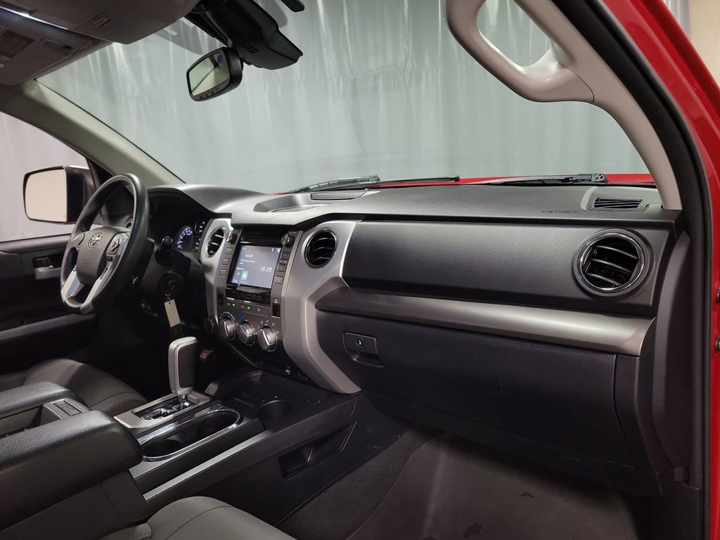 Used 2018 Toyota Tundra SR5 w/ TRD Off Road Package AWD/4WD image 29