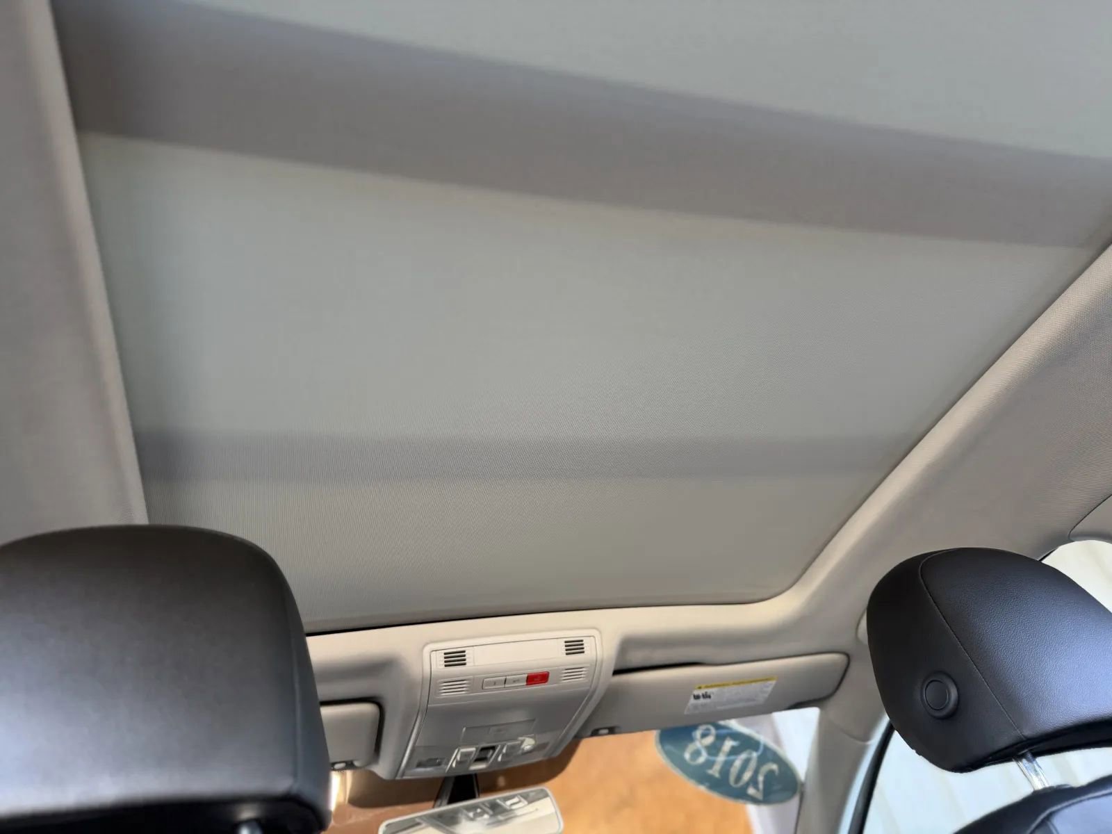 Used 2018 Volkswagen Golf SE image 19