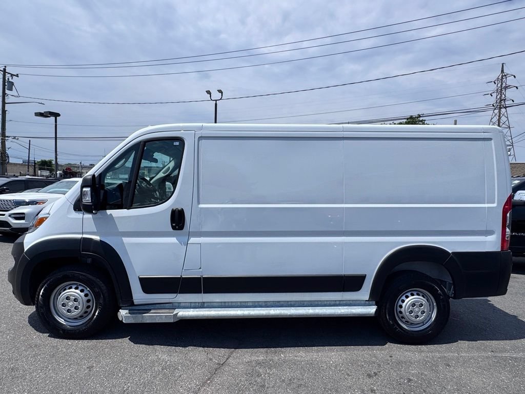 Used 2025 RAM ProMaster 2500 w/ U-Haul Equipment Group FWD image 4
