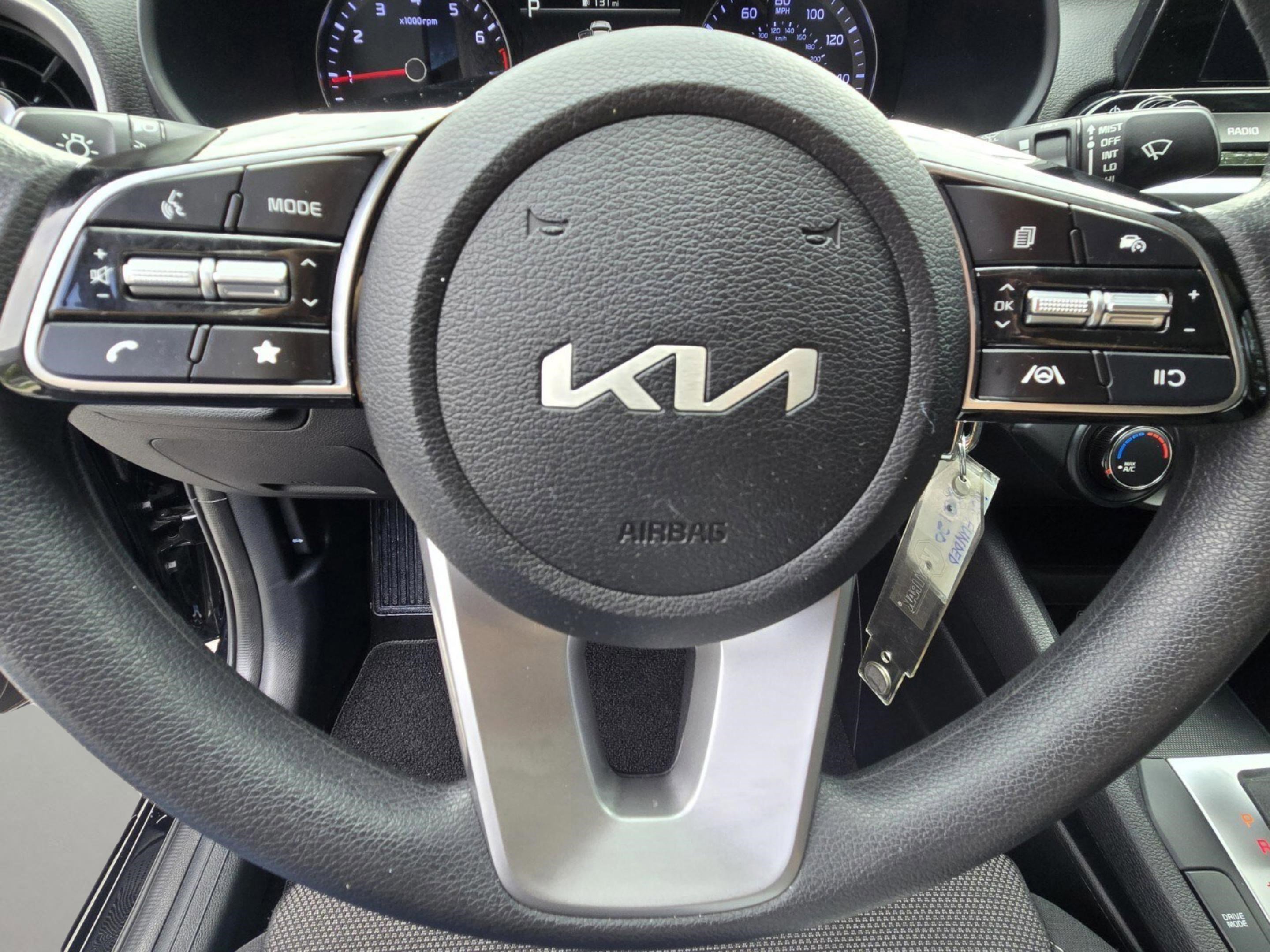 Used 2024 Kia Forte LXS w/ LXS Technology Package image 28