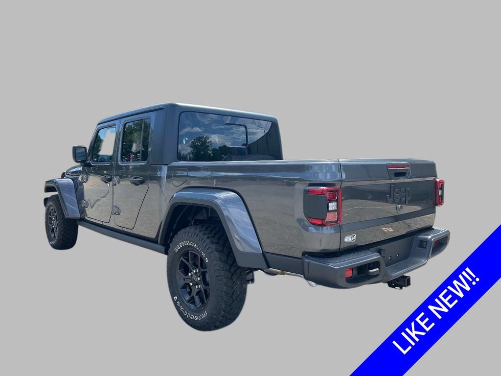 Certified 2025 Jeep Gladiator Sport AWD/4WD image 3