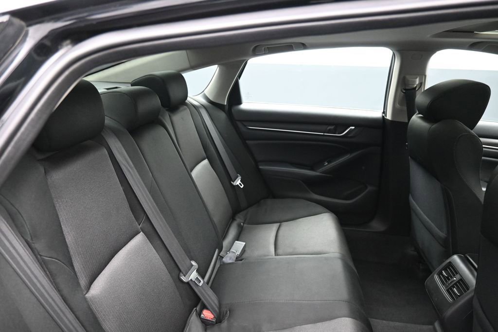Used 2018 Honda Accord EX image 24