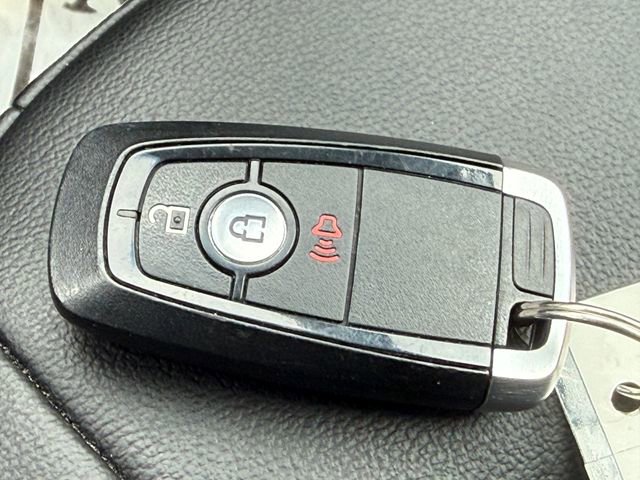 Used 2020 Ford Edge SEL image 7