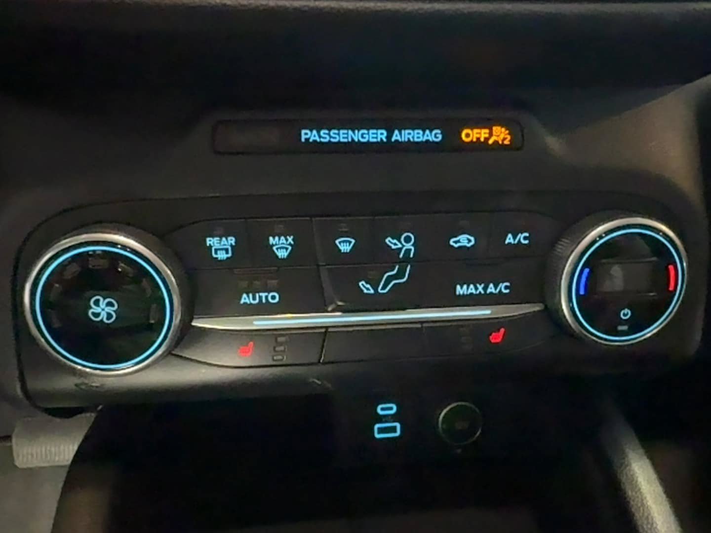 Used 2020 Ford Escape SE FWD image 24