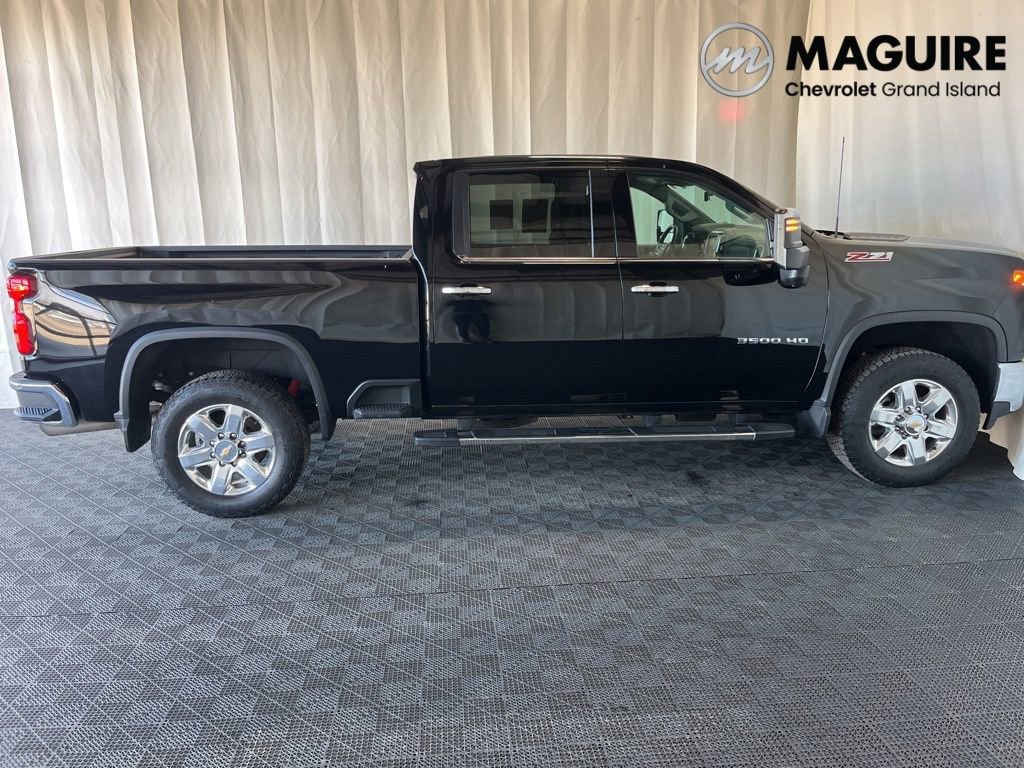 Used 2021 Chevrolet Silverado 3500 LTZ w/ LTZ Premium Package AWD/4WD image 2