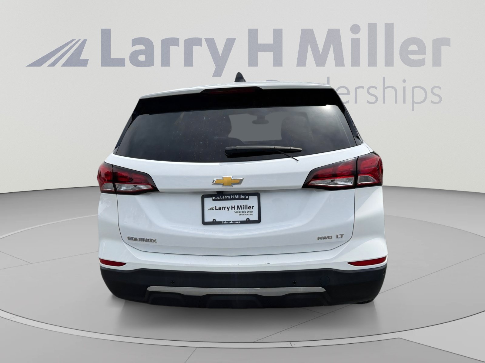 Used 2024 Chevrolet Equinox LT AWD/4WD image 4